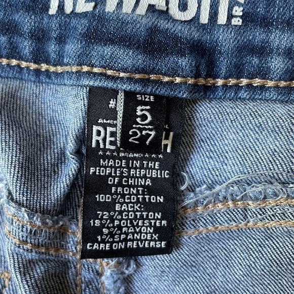 Vintage Reunion High Rise Distressed Denim Shorts Size 5 / 27 EUC - Picture 3 of 7